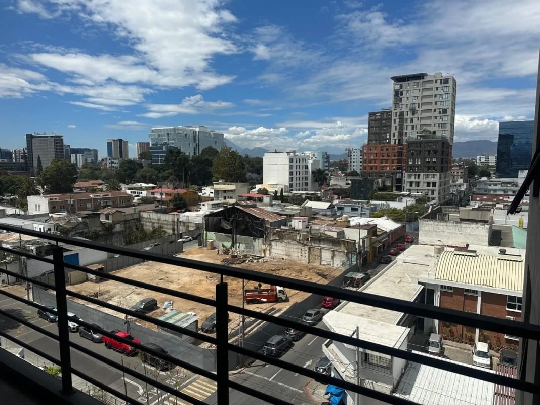 Apartamento Semi-Amueblado en Venta Zona 10 codigo.DA36120 — Apartamento en Venta en Zona 10, Guatemala, Ciudad — foto 5 de 17