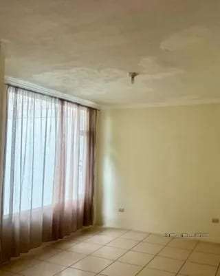 CASA EN VENTA EN SAN JOSE PINULA DENTRO DE CONDOMINIO (copia) — Casa en Venta en San José Pinula, Carretera a El Salvador, Guatemala, Ciudad — miniatura 2 de 13