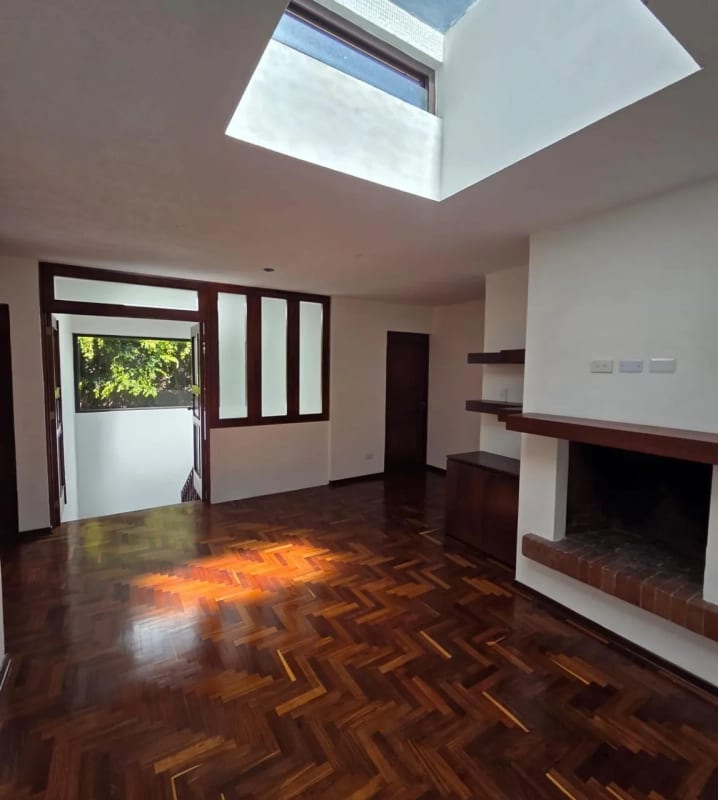 Casa Amplia con ubicación Estrategica en Carretera al Salvador km.13.5 — Casa en Venta en km 11-15, Carretera a El Salvador, Guatemala, Ciudad — foto 15 de 15