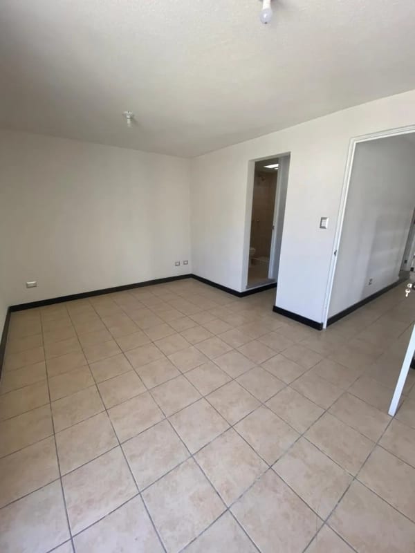 Casa en renta en condominio Km. 25 cerca Col. Village — Casa en Alquiler en Carretera a El Salvador, Guatemala, Ciudad — foto 6 de 10