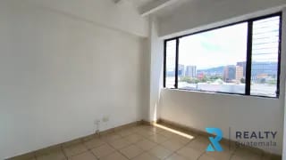 RENTO/VENDO Oficina Zona 10, Plaza Buro — Oficina en Alquiler en Plaza Buró, Zona 10, Guatemala, Ciudad — miniatura 1 de 7