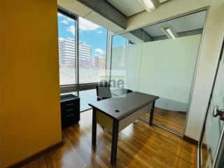 Zona 10 Edificio Platina oficina amueblada de 130 mts — Oficina en Alquiler en Zona 10, Guatemala, Ciudad — miniatura 8 de 10