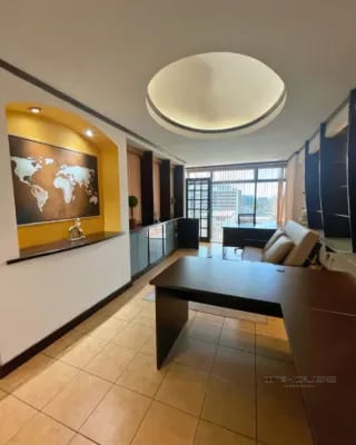 OFICINA EN RENTA ZONA 9 AMUEBLADA — Oficina en Alquiler en Aristos Reforma, Zona 9, Guatemala, Ciudad — miniatura 1 de 10