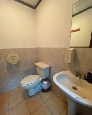 OFICINA EN RENTA ZONA 9 AMUEBLADA — Oficina en Alquiler en Aristos Reforma, Zona 9, Guatemala, Ciudad — miniatura 4 de 10