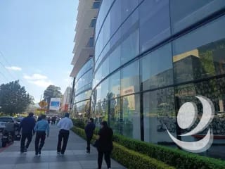 Rento Oficina en Zona 10, Ciudad de Guatemala.  Design Center – Frente a Oakland Mall. — Oficina en Alquiler en Zona 10, Guatemala, Ciudad — miniatura 1 de 17