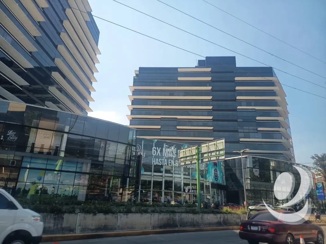 Rento Oficina en Zona 10, Ciudad de Guatemala. Design Center – Frente a Oakland Mall. — Oficina en Alquiler en Zona 10, Guatemala, Ciudad — foto 17 de 17