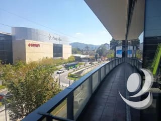Rento Oficina en Zona 10, Ciudad de Guatemala.  Design Center – Frente a Oakland Mall. — Oficina en Alquiler en Zona 10, Guatemala, Ciudad — miniatura 14 de 17
