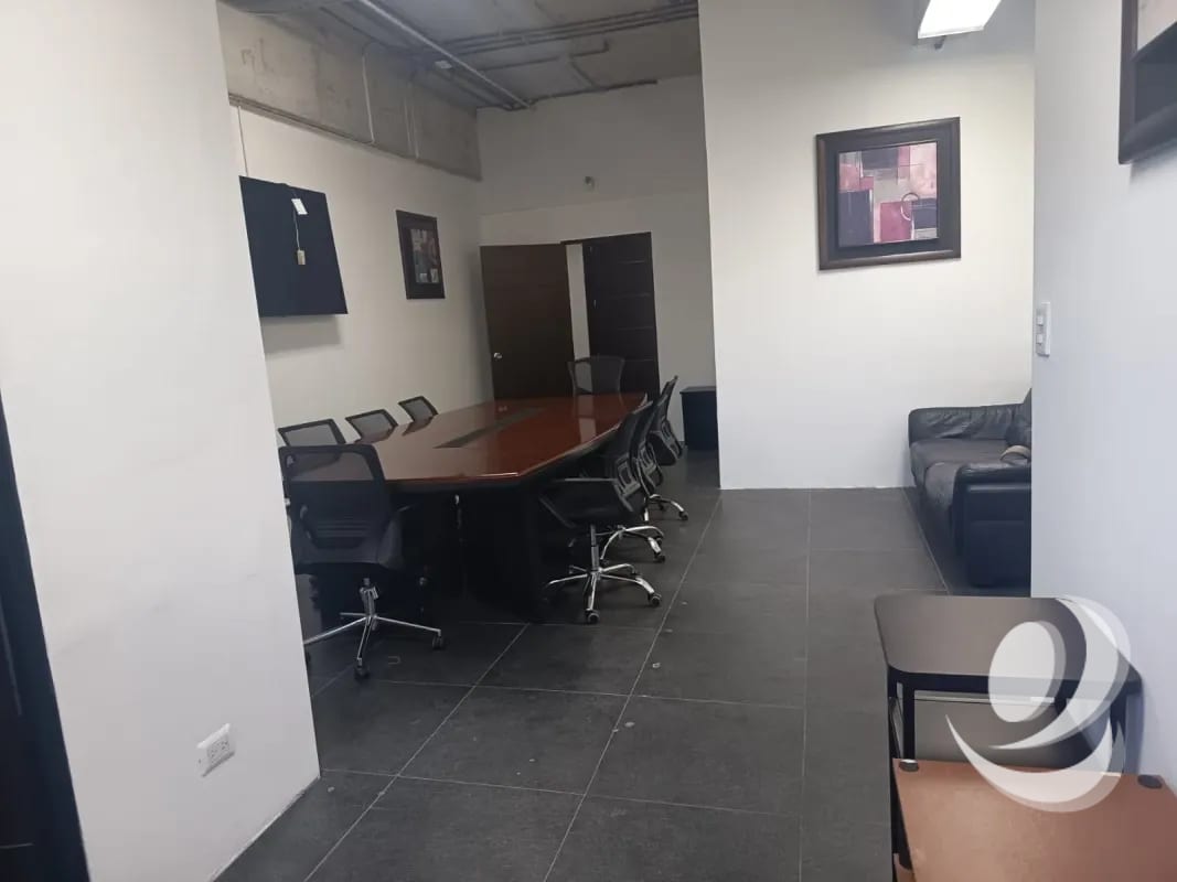 Rento Oficina en Zona 10, Ciudad de Guatemala.  Design Center – Frente a Oakland Mall. — Oficina en Alquiler en Zona 10, Guatemala, Ciudad — foto 4 de 17