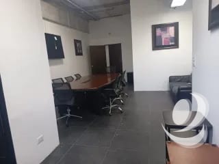 Rento Oficina en Zona 10, Ciudad de Guatemala.  Design Center – Frente a Oakland Mall. — Oficina en Alquiler en Zona 10, Guatemala, Ciudad — miniatura 4 de 17