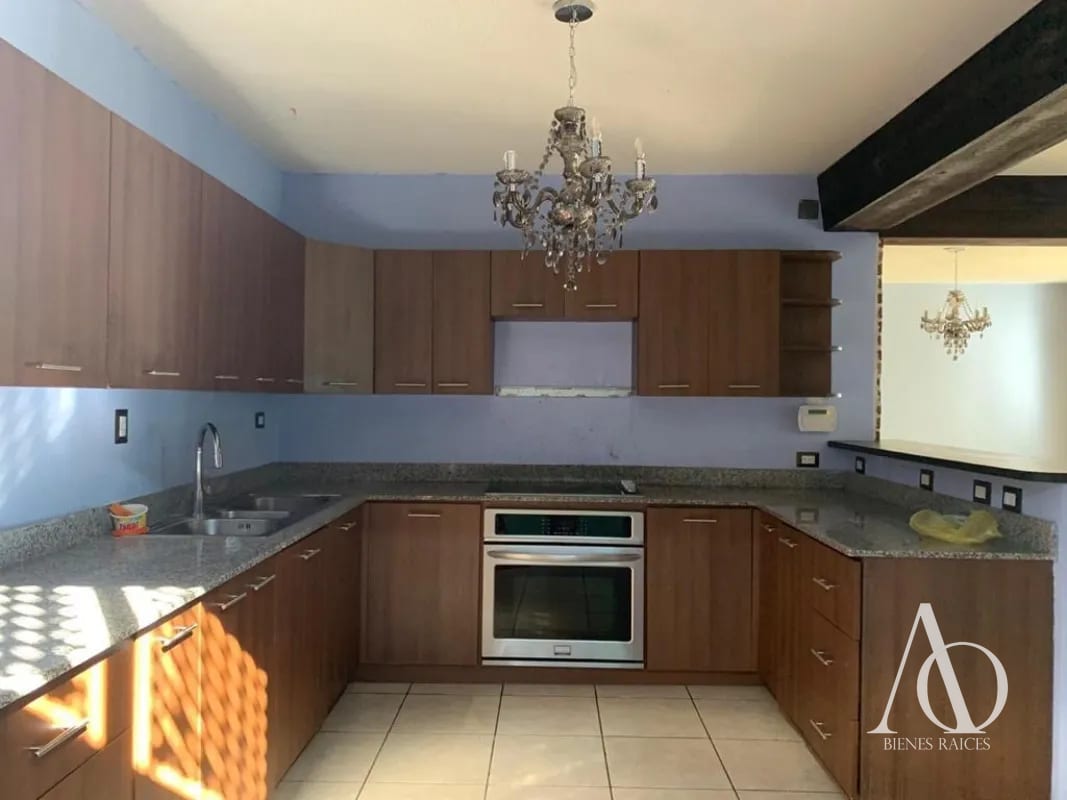 Casa en Venta en Portal de San Isidro 3, zona 16 / EN DIRECTO — Casa en Venta en Portal de San Isidro III, Zona 16, Guatemala, Ciudad — foto 11 de 16