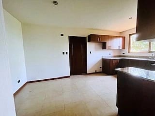 Zona 16 alquilo amplio apartamento cerca colegio Interamericano — Apartamento en Alquiler en Zona 16, Guatemala, Ciudad — miniatura 6 de 8