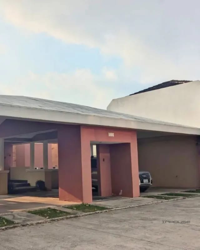 CASA EN VENTA FRAIJANES LA FORESTA DE 3 NIVELES — Casa en Venta en La Foresta, Carretera a El Salvador, Guatemala, Ciudad — foto 9 de 11