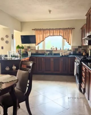 CASA EN VENTA FRAIJANES LA FORESTA DE 3 NIVELES — Casa en Venta en La Foresta, Carretera a El Salvador, Guatemala, Ciudad — miniatura 7 de 11