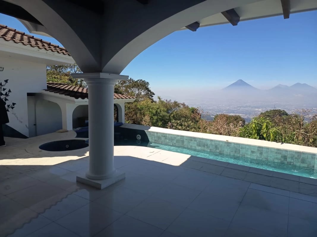 Vendo Espectacular MANSIÓN DE LUJO EN ALTOS DE MONTEBELLO. — Casa en Venta en Santa Catarina Pinula, Carretera a El Salvador, Guatemala, Ciudad — foto 17 de 17