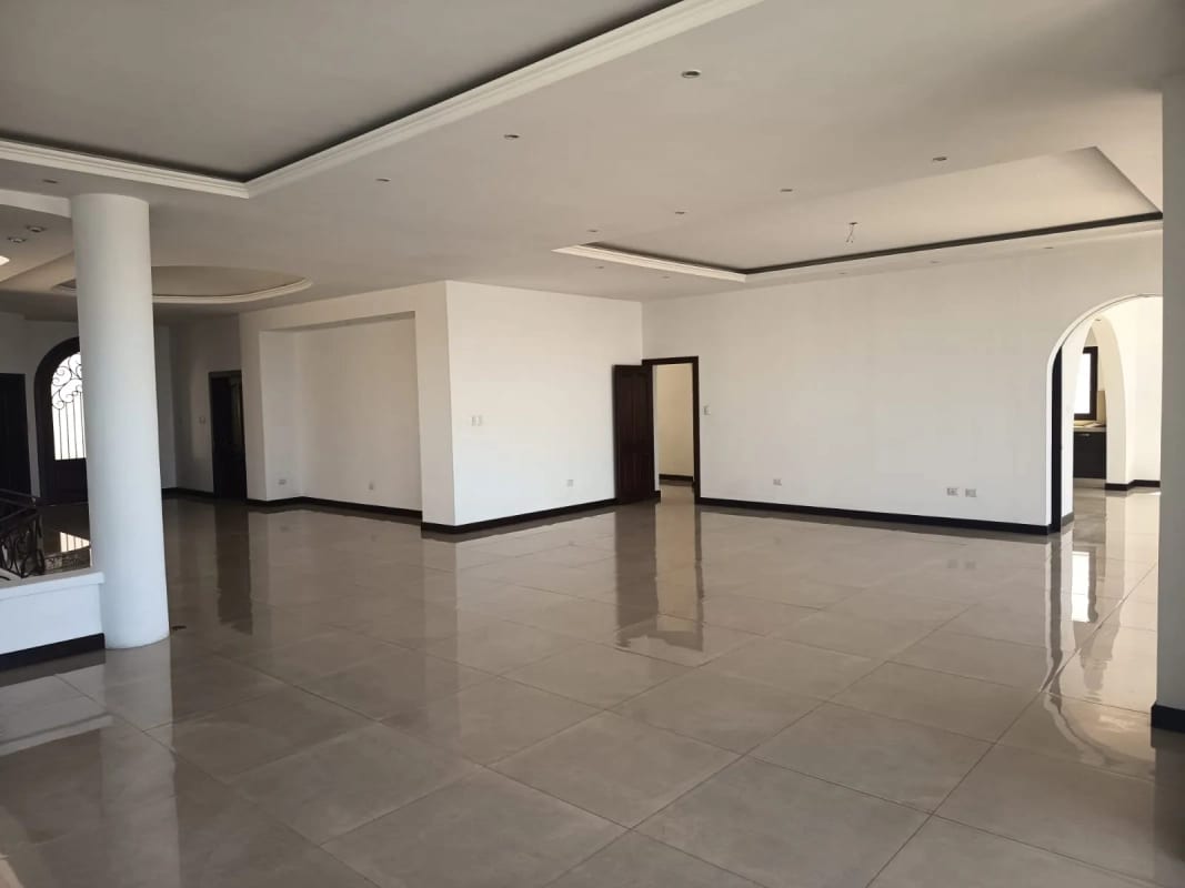 Vendo Espectacular MANSIÓN DE LUJO EN ALTOS DE MONTEBELLO. — Casa en Venta en Santa Catarina Pinula, Carretera a El Salvador, Guatemala, Ciudad — foto 15 de 17