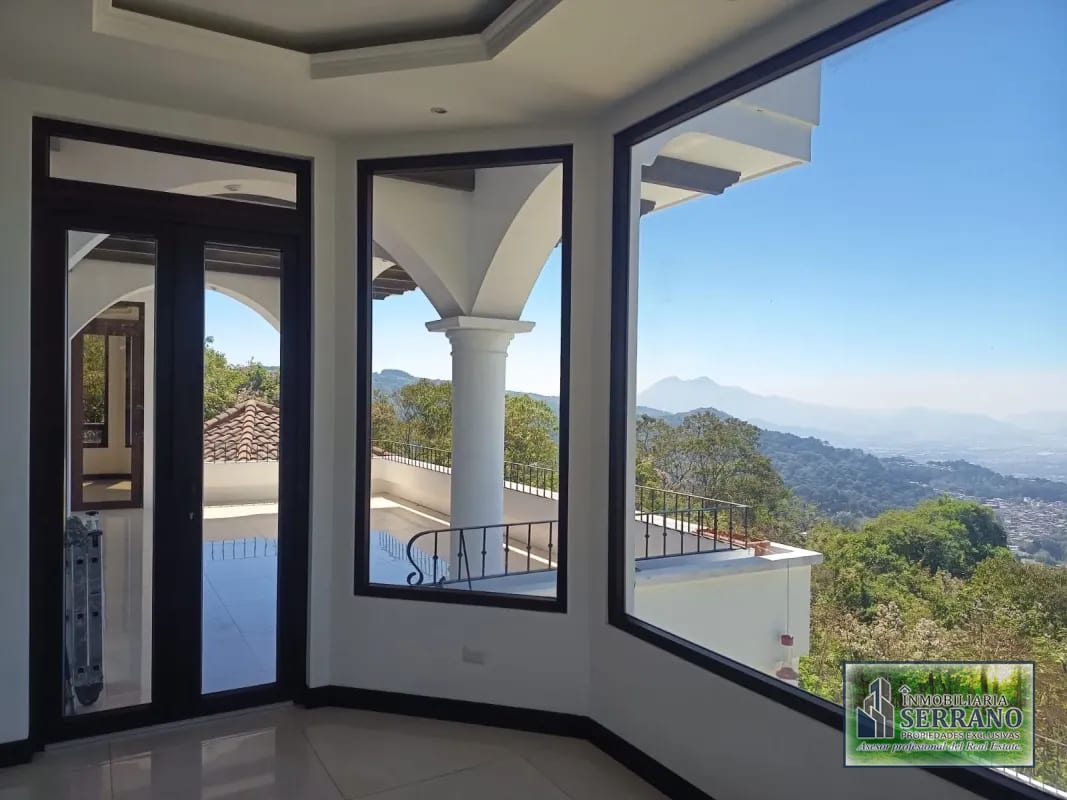 Vendo Espectacular MANSIÓN DE LUJO EN ALTOS DE MONTEBELLO. — Casa en Venta en Santa Catarina Pinula, Carretera a El Salvador, Guatemala, Ciudad — foto 14 de 17