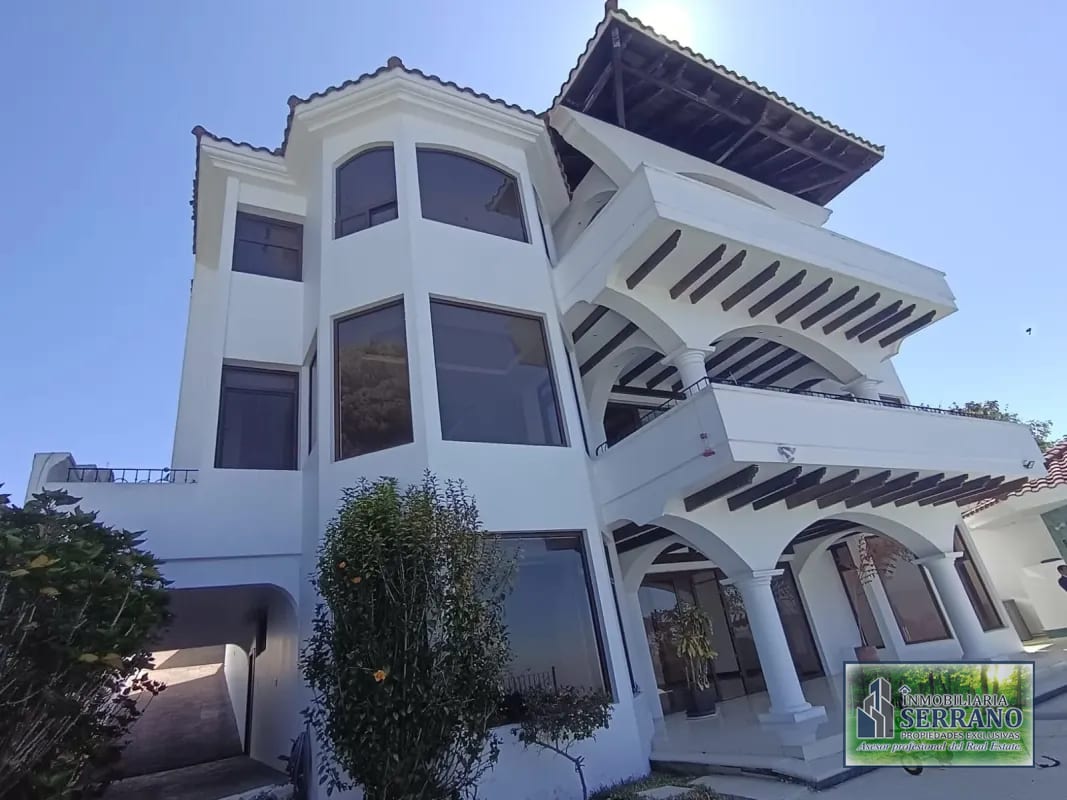 Vendo Espectacular MANSIÓN DE LUJO EN ALTOS DE MONTEBELLO. — Casa en Venta en Santa Catarina Pinula, Carretera a El Salvador, Guatemala, Ciudad — foto 1 de 17