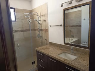 Vendo Espectacular MANSIÓN DE LUJO EN ALTOS DE MONTEBELLO. — Casa en Venta en Santa Catarina Pinula, Carretera a El Salvador, Guatemala, Ciudad — miniatura 3 de 17