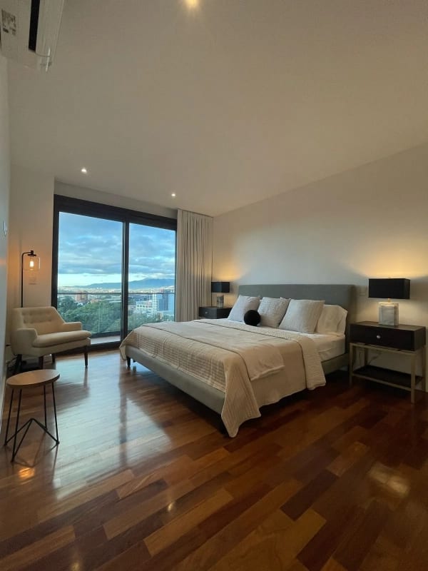 Se Alquila Apto Con o Sin Muebles en Zona 10. — Apartamento en Alquiler en Zona 10, Guatemala, Ciudad — foto 4 de 17
