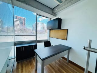 Oficina Amueblada de 130 mts en alquiler en zona 10 — Oficina en Alquiler en Zona 10, Guatemala, Ciudad — miniatura 12 de 12