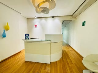 Oficina Amueblada de 130 mts en alquiler en zona 10 — Oficina en Alquiler en Zona 10, Guatemala, Ciudad — miniatura 3 de 12