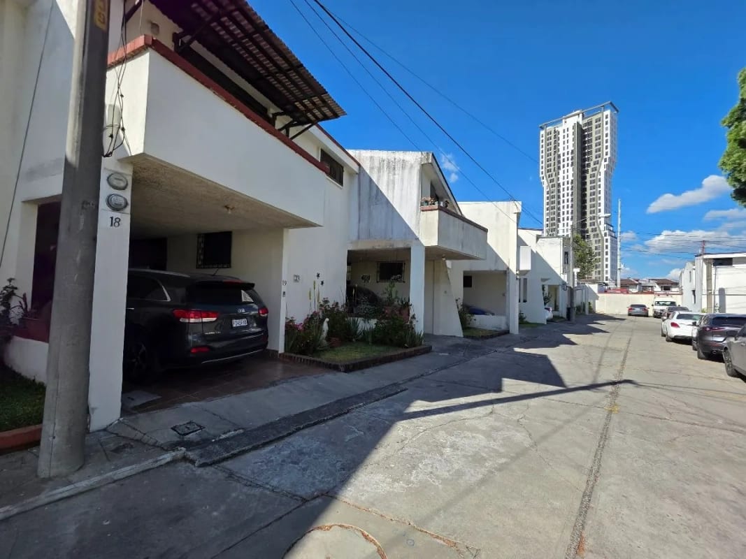 Casa Para Inversión en Venta en Mariscal Zona 11 — Casa en Venta en Zona 11, Guatemala, Ciudad — foto 8 de 13