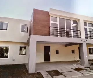 Los Eucaliptos CAES • Casa en Venta • Proyecto Los Pinabetes — Casa en Venta en Los Pinabetes, Carretera a El Salvador, Guatemala, Ciudad — miniatura 1 de 9