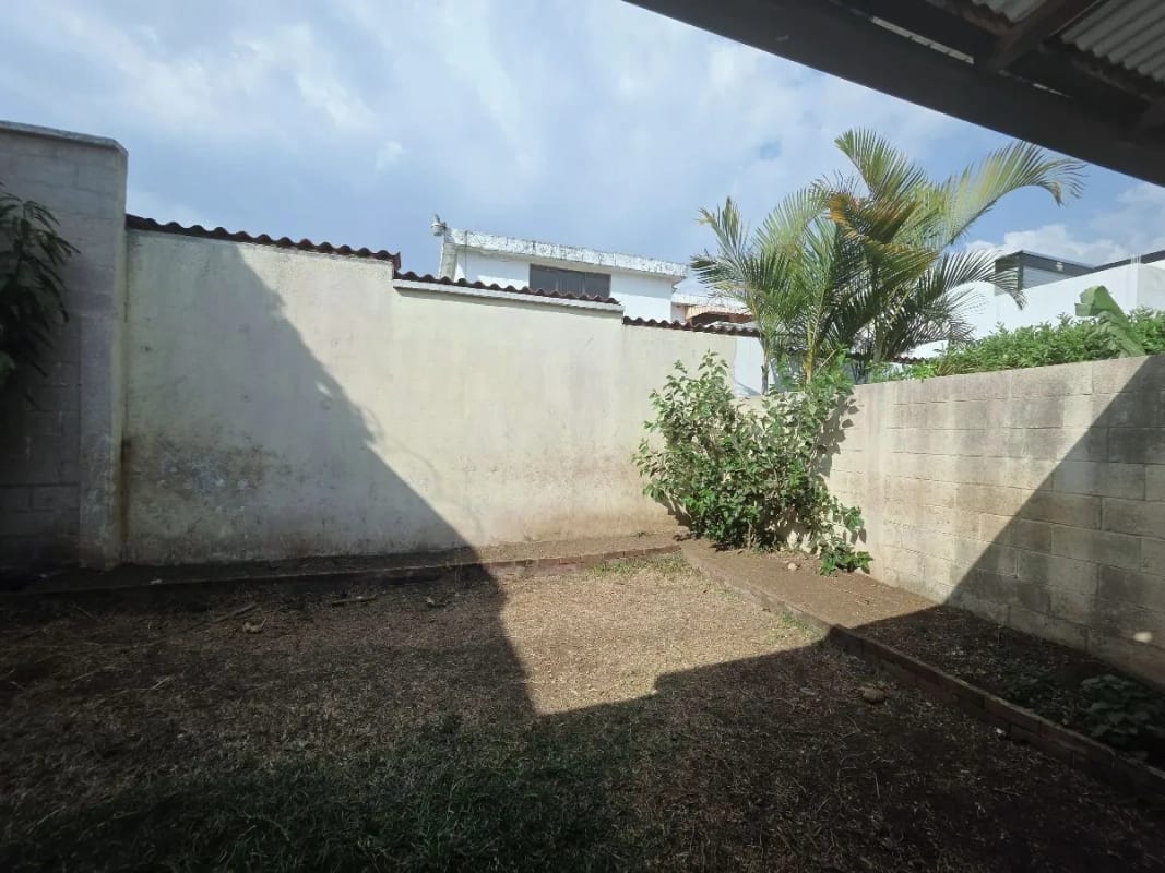 Casa en Venta en Loma Real San Cristobal — Casa en Venta en Zona 8 Mixco, Guatemala, Ciudad — foto 10 de 16