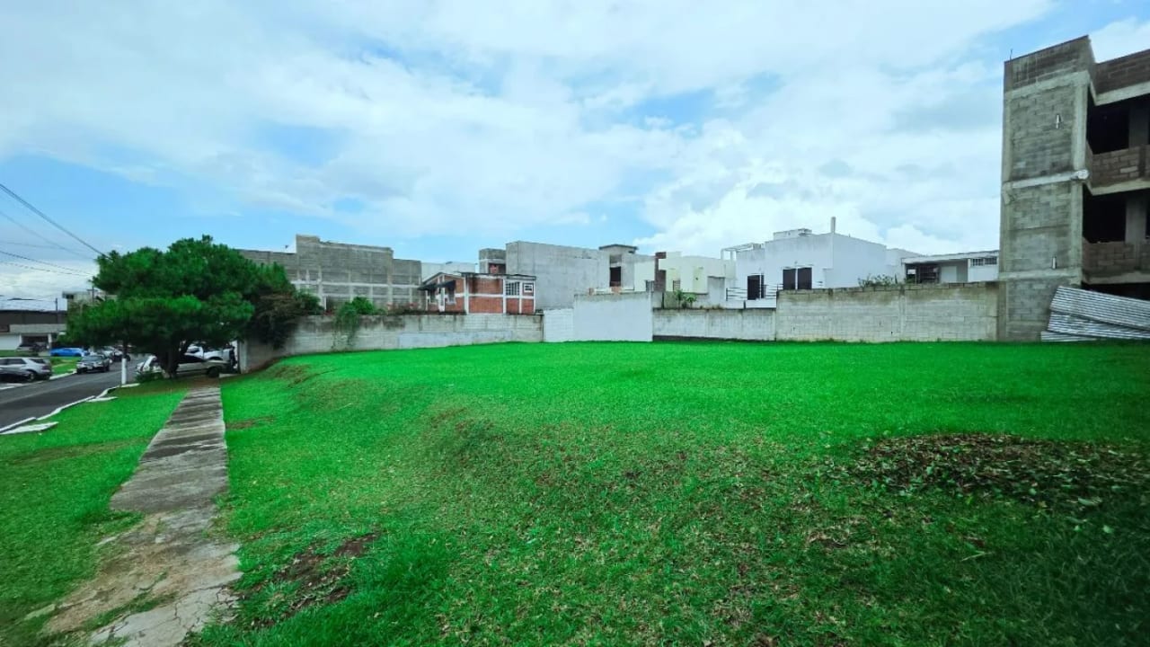 Terreno Grande en Venta en Hacienda Real Zona 16 — Terreno en Venta en Zona 16, Guatemala, Ciudad — foto 8 de 10