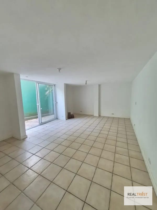 EN VENTA TOWNHOUSE KM 15 CARRETERA AL SALVADOR, FRENTE A CONDADO CONCEPCIÓN — Casa en Venta en km 11-15, Carretera a El Salvador, Guatemala, Ciudad — foto 4 de 17