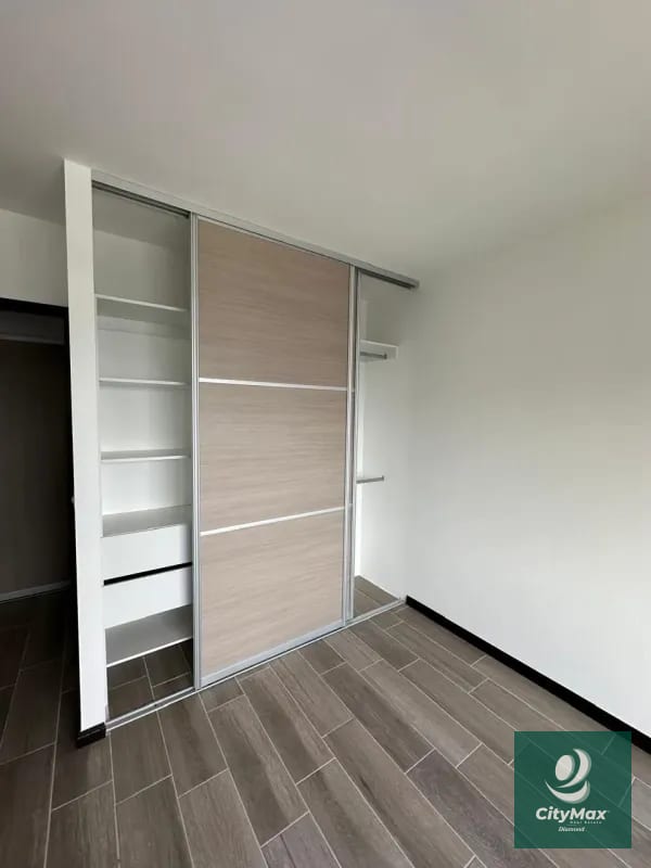 Apartamento en Renta en La Villa Zona 14 Guatemala — Apartamento en Alquiler en Zona 14, Guatemala, Ciudad — foto 2 de 17