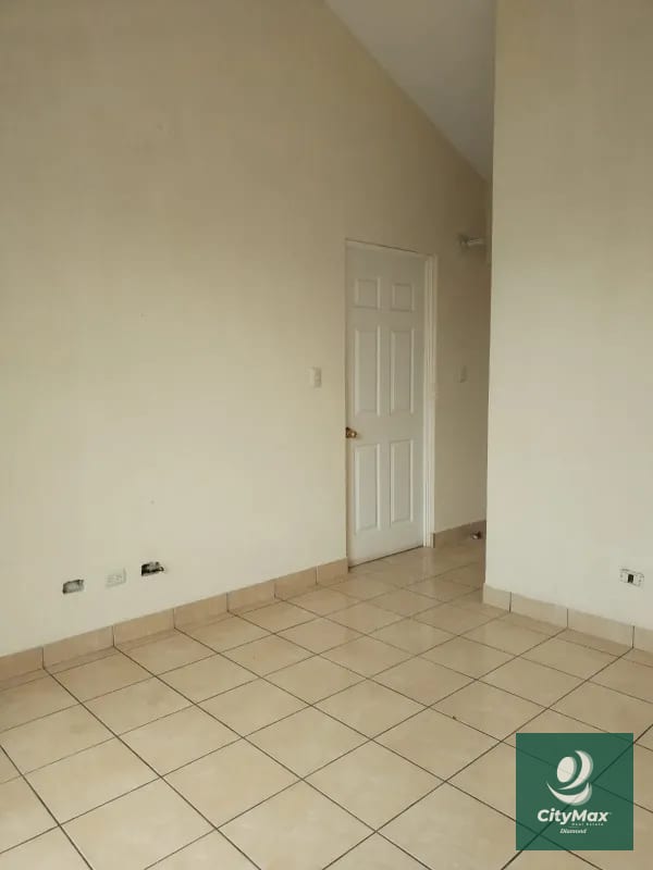 Casa en renta en Valle de Navarra San José Pinula — Casa en Venta en Valles de Navarra, San José Pinula, Guatemala, Ciudad — foto 5 de 17