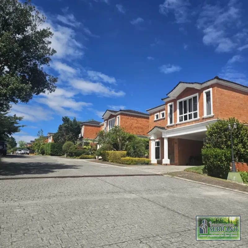 Vendo de Casa en Santiago de Compostela Carr. al el salvador km 19 — Casa en Venta en Santiago de Compostela, Carretera a El Salvador, Guatemala, Ciudad — foto 11 de 17