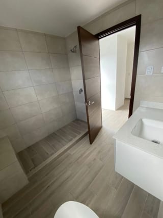 Venta de Penthouse Parque 10 - Zona 10 — Apartamento en Venta en Parque 10, Zona 10, Guatemala, Ciudad — miniatura 3 de 6