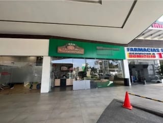 Local en Alquiler – Blv Liberación, Zona 9 — Local en Alquiler en Zona 9, Guatemala, Ciudad — miniatura 1 de 4