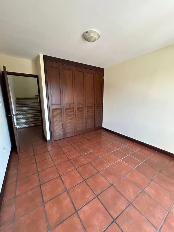 Vendo Casa en Carretera a el salvador km 20.5 LA FLORESTA.. — Casa en Venta en Fraijanes, Carretera a El Salvador, Guatemala, Ciudad — foto 4 de 17