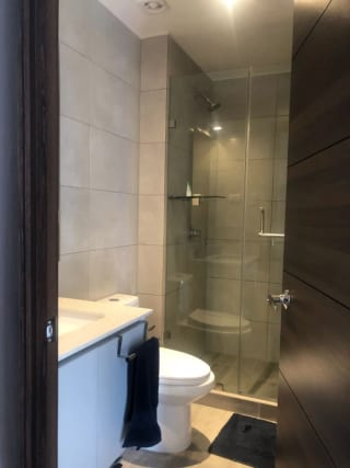 Apartamento  amueblado en Renta en zona 10 — Apartamento en Alquiler en Parque 10, Zona 10, Guatemala, Ciudad — miniatura 5 de 8