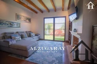 casa de 1 nivel con piscina  / amueblada / condominio Antigua — Casa en Venta en Antigua, Sacatepéquez — miniatura 5 de 11
