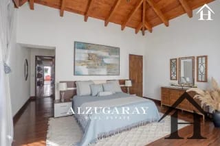casa de 1 nivel con piscina  / amueblada / condominio Antigua — Casa en Venta en Antigua, Sacatepéquez — miniatura 3 de 11