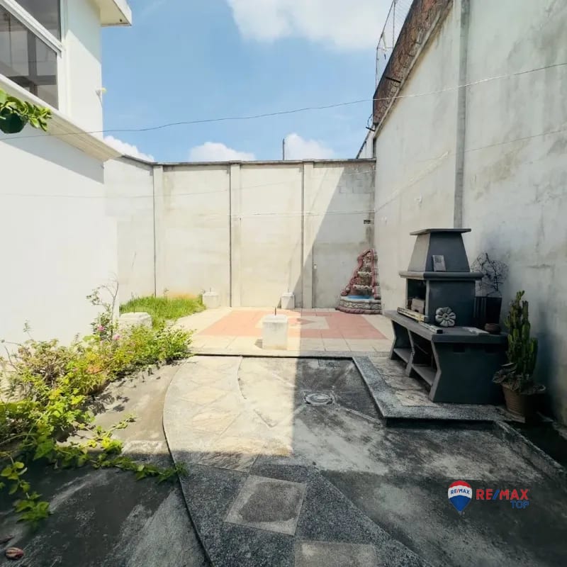 ZONA 1, CASA EN VENTA O RENTA  IDEAL PARA COMERCIAL O RESIDENCIAL — Casa en Venta en Zona 1, Guatemala, Ciudad — foto 2 de 10