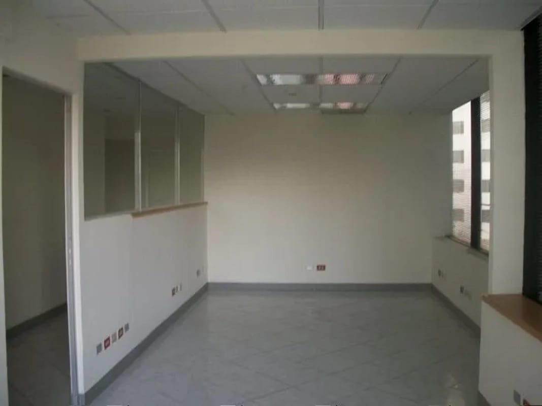 Oficina en Venta/Renta en Zona 14 Ciudad de Guatemala — Oficina en Alquiler en Zona 14, Guatemala, Ciudad — foto 2 de 10