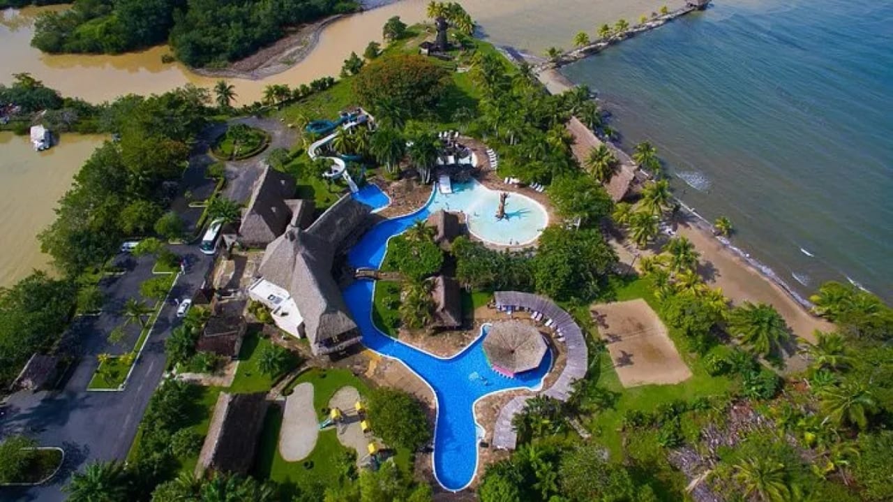 CASA EN VENTA Y RENTA EN AMATIQUE BAY — Casa en Alquiler en Puerto Barrios, Izabal — foto 10 de 13