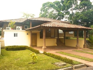 CASA EN VENTA Y RENTA EN AMATIQUE BAY — Casa en Alquiler en Puerto Barrios, Izabal — miniatura 5 de 13