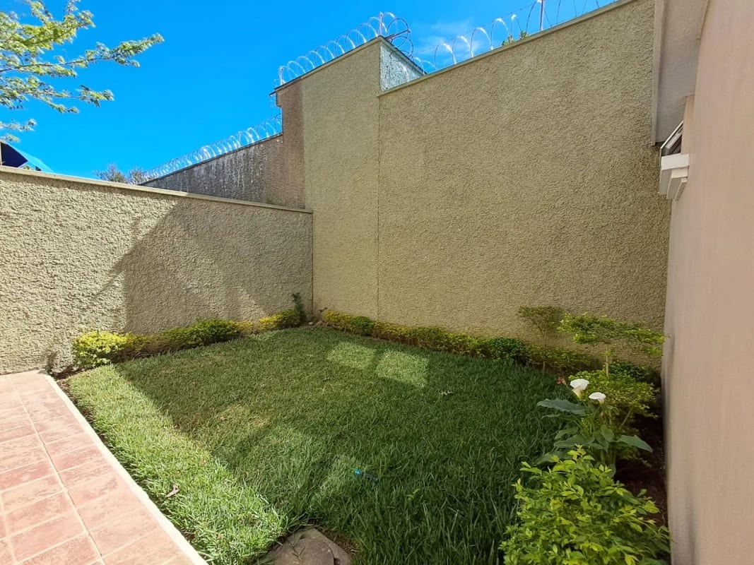 Venta de Casa en Residenciales Santa Mònica VI, Km. 16.5 Carretera a El Salvador — Casa en Venta en Carretera a El Salvador, Guatemala, Ciudad — foto 14 de 17