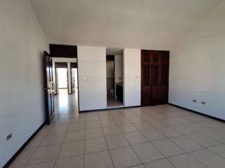 Venta de Casa en Residenciales Santa Mònica VI, Km. 16.5 Carretera a El Salvador — Casa en Venta en Carretera a El Salvador, Guatemala, Ciudad — miniatura 8 de 17