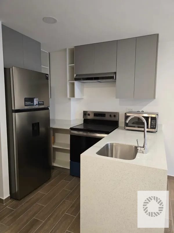 Apartamento en renta — Apartamento en Alquiler en Parque 14, Zona 14, Guatemala, Ciudad — foto 1 de 5