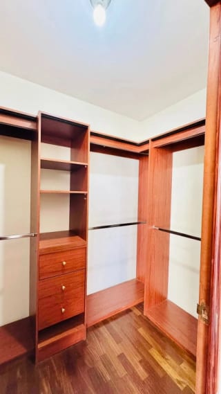 Apartamento en alquiler Z.10 — Apartamento en Alquiler en Zona 10, Guatemala, Ciudad — miniatura 8 de 12