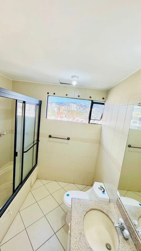 Apartamento en alquiler Z.10 — Apartamento en Alquiler en Zona 10, Guatemala, Ciudad — foto 7 de 12