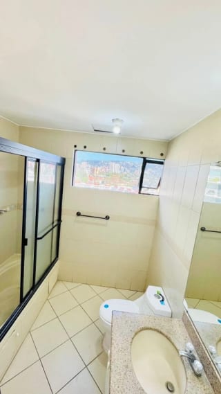 Apartamento en alquiler Z.10 — Apartamento en Alquiler en Zona 10, Guatemala, Ciudad — miniatura 7 de 12