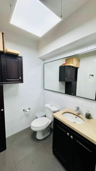 Oficina en renta - Edificio Palladium Z.10 — Oficina en Alquiler en Zona 10, Guatemala, Ciudad — miniatura 2 de 11